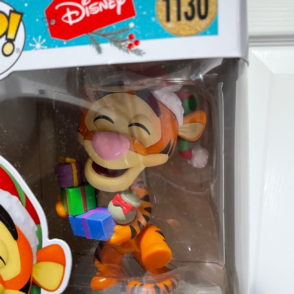 Christmas Tigger Disney Funko pop - Picture 6 of 6